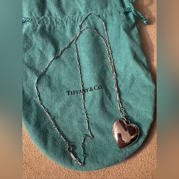 ❤️TIFFANY & CO. PUFFED HEART NECKLACE ❤️ - Picture 2 of 7